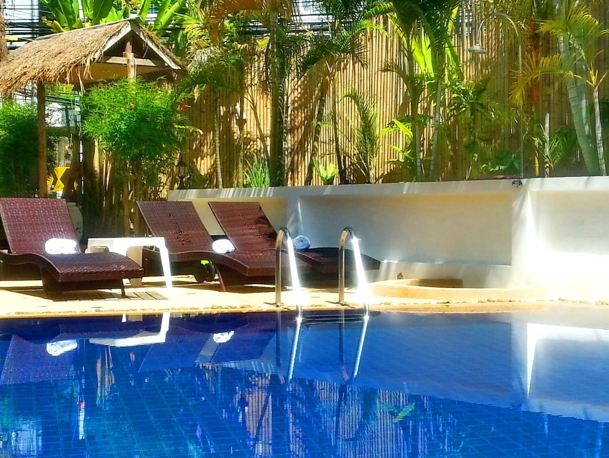 Karon Beach Pool Hotel Phuket Ngoại thất bức ảnh